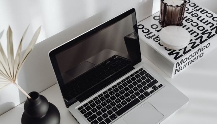 Kenapa Baterai Laptop Cepat Habis Padahal Tidak Digunakan? Ini Penyebab dan Solusinya