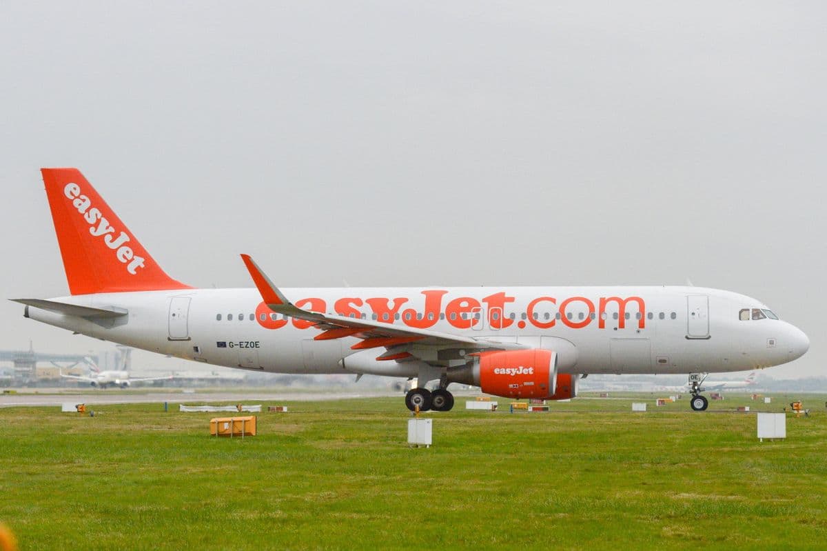 Bikin Onar di Pesawat, Pekerja Sosial Inggris Hadapi Tujuh Dakwaan Termasuk Ancaman Pembunuhan