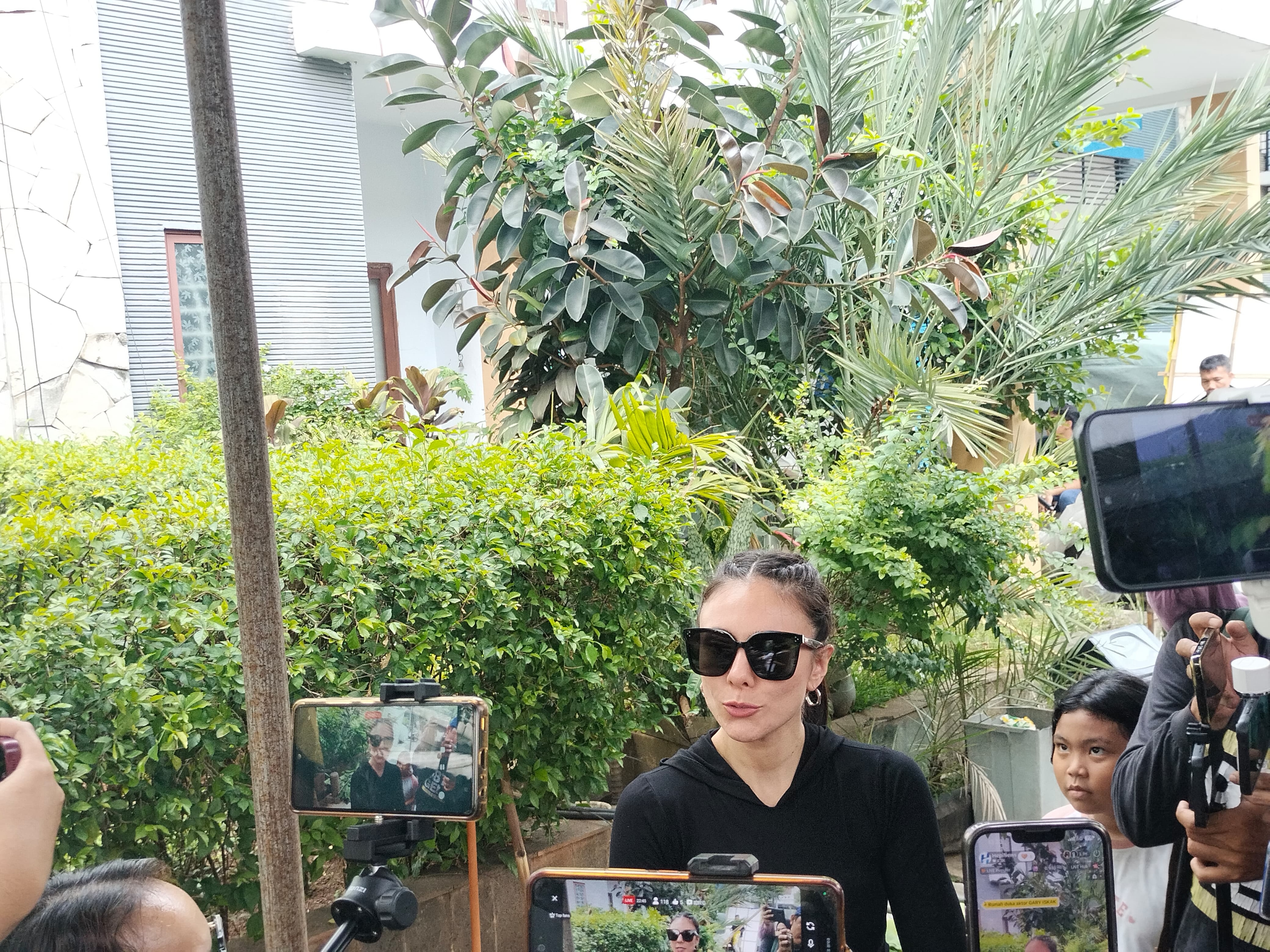 Wulan Guritno Kenang Sahabat Gary Iskak: “Suka Ledekin Manggil Nol”