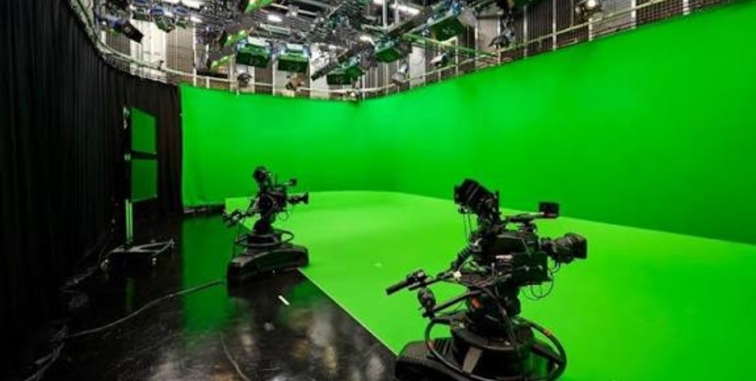 Tips Pakai Green Screen untuk Content Creator agar Hasil Video Mulus dan Profesional