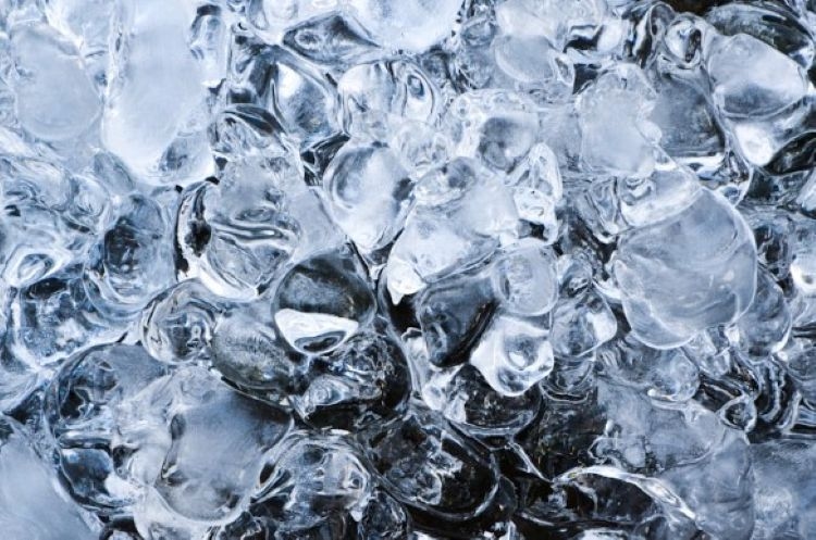 Lebih dari Sekadar Es Batu: Es Kristal, Si Penjaga Cita Rasa Minuman