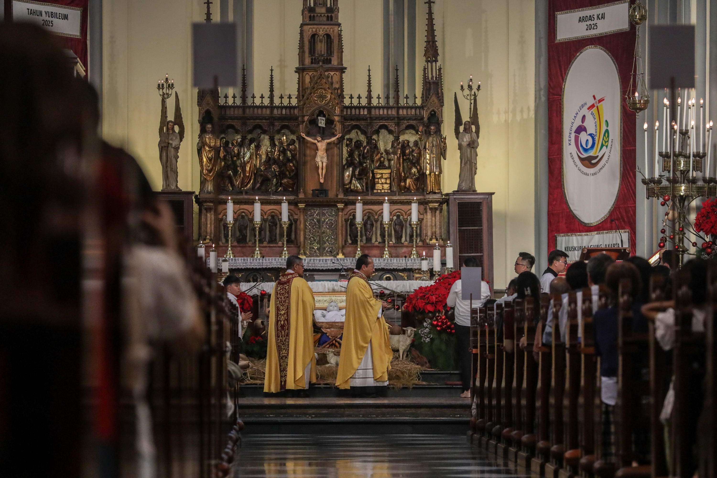 Tinjau Misa Natal, Rano Karno Tegaskan Jakarta Milik Semua Umat