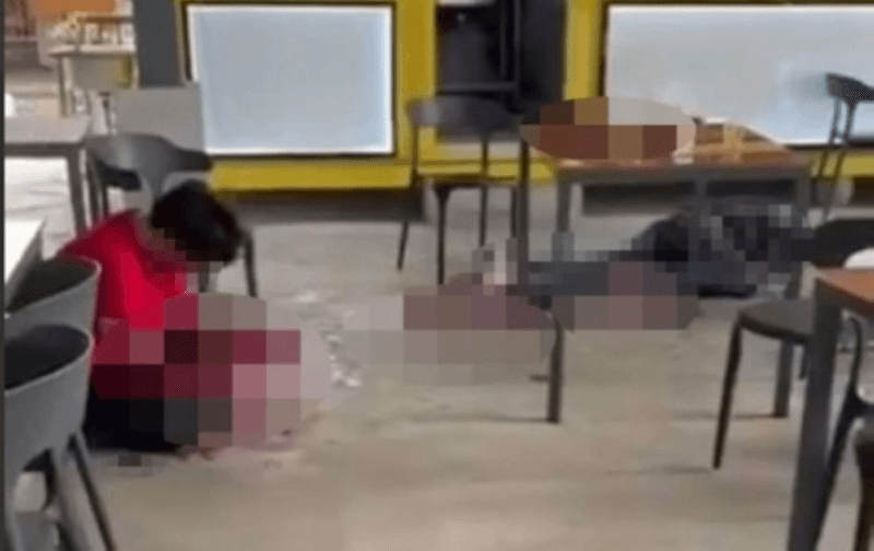 Kriminal Malaysia: Kelompok Bermasker Bersenjata Tajam Lakukan Serangan di Restoran