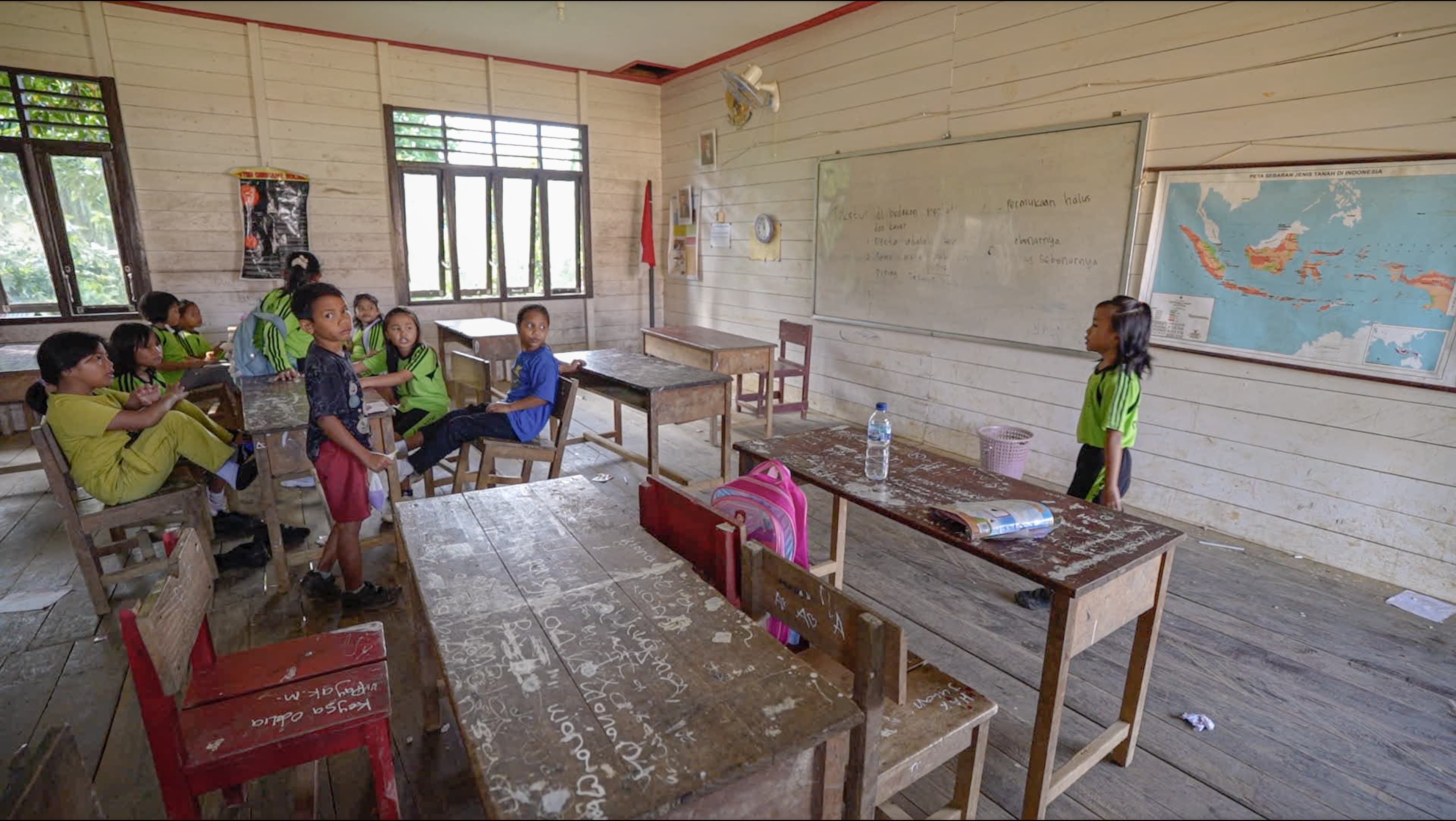 Tak Layak Belajar, DPR Tekankan Revitalisasi Sekolah Fokus Wilayah 3T