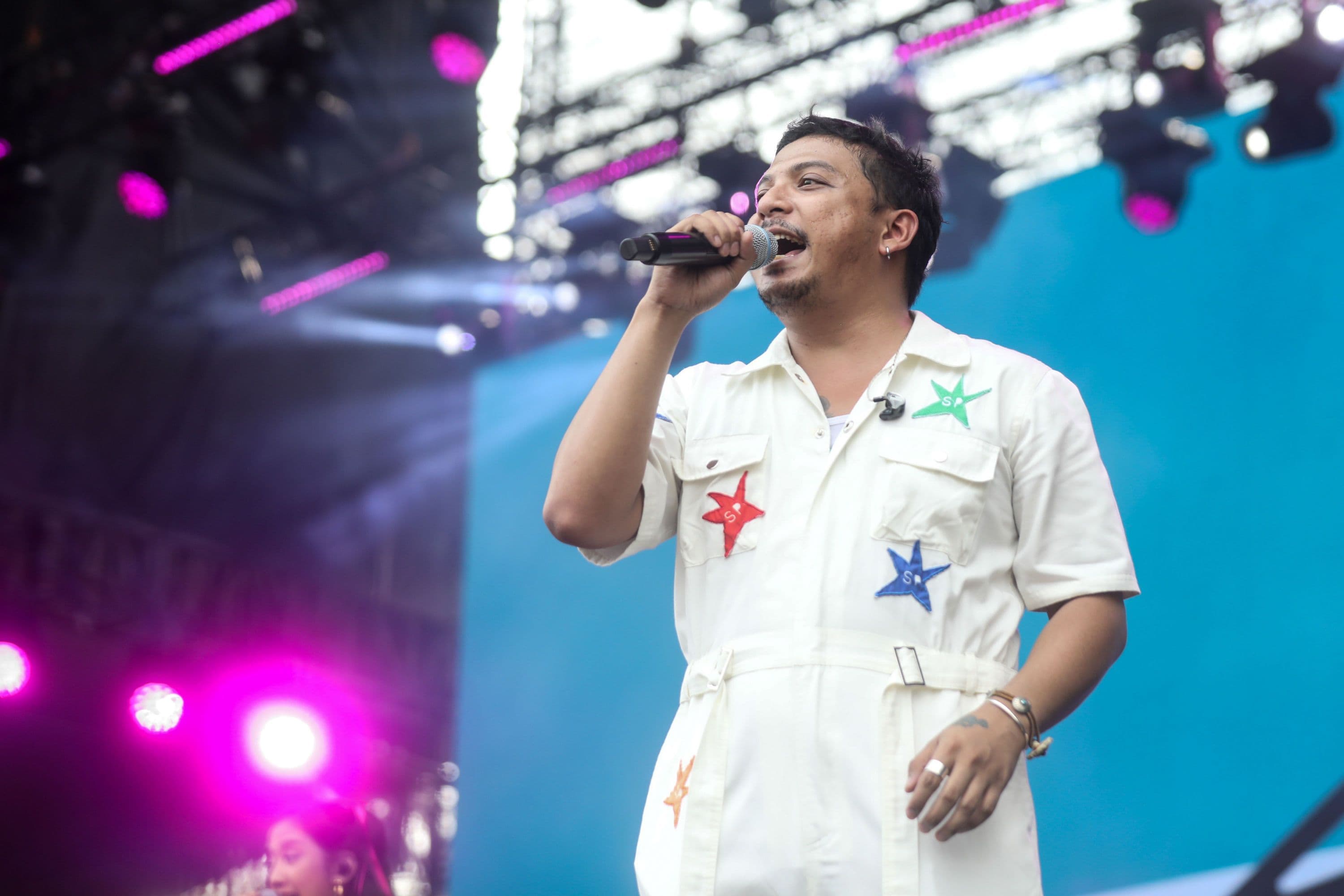 Sal Priadi Buka Suara Usai Foto Bareng Sitok Srengenge Tuai Kecaman: “Saya Enggak Bela”