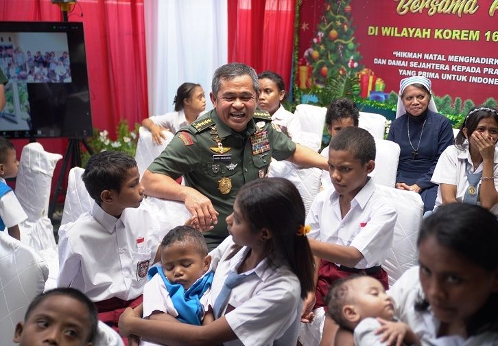 Natal Bersama di Kupang, Kasad Ajak Prajurit Jembatani Program Pemerintah dan Rakyat