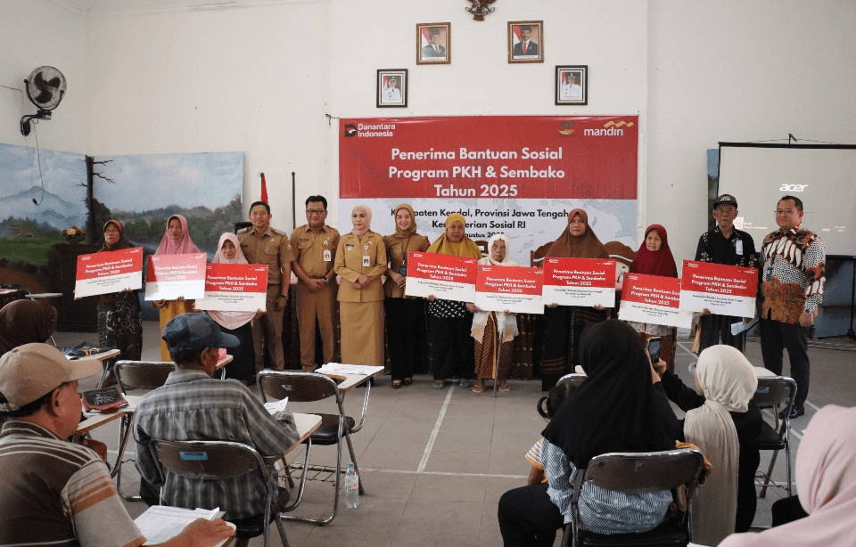 Akselerasi Ekonomi Kerakyatan Lewat Penyaluran Bansos, Bank Mandiri Jangkau 7,45 Juta Lebih Penerima Sepanjang 2025