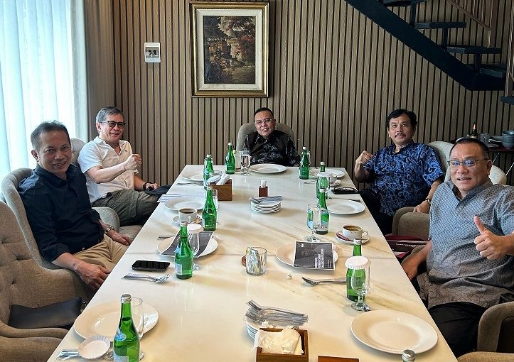 Rocky Gerung dan Patriotisme Sufmi Dasco Ahmad: Catatan Atas Pertemuan Sayur Lodeh