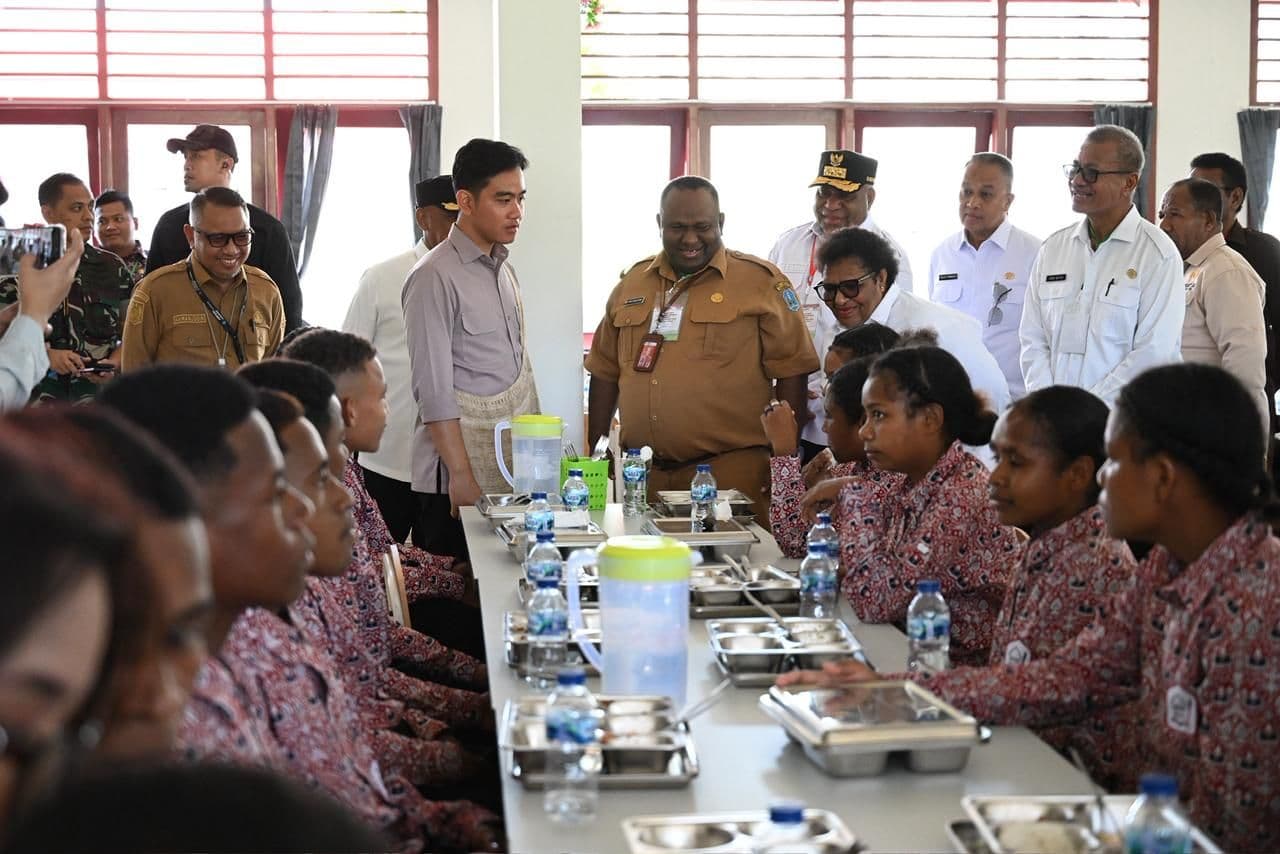 Gibran Pastikan Sekolah Rakyat Buka Akses Pendidikan yang Setara di Papua