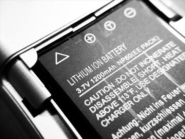 Permintaan Baterai Lithium China Diprediksi Anjlok di Awal 2026, Penjualan Mobil Listrik Merosot