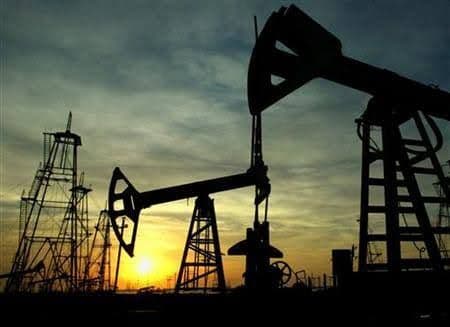 Harga Minyak Mentah Naik Tipis, Risiko Gangguan Pasokan Iran Tekan Pasar