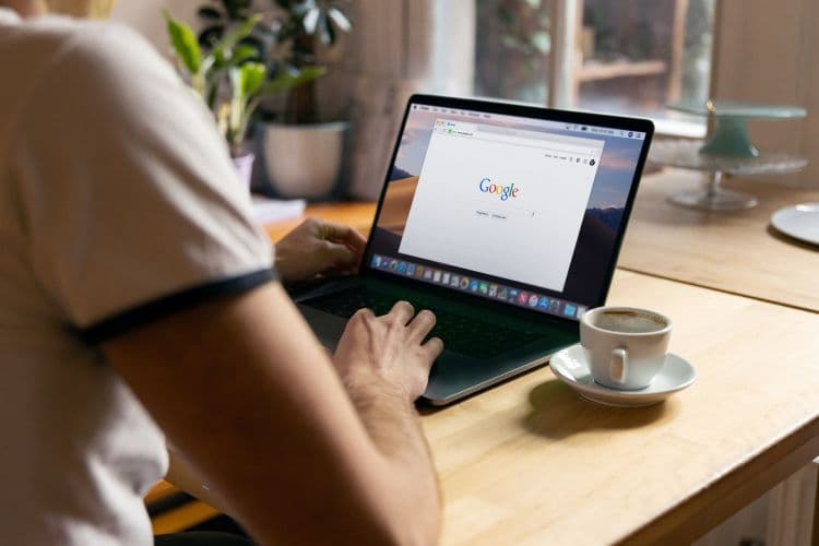 Tips Menulis Review Film yang Menarik dan SEO Friendly untuk Website